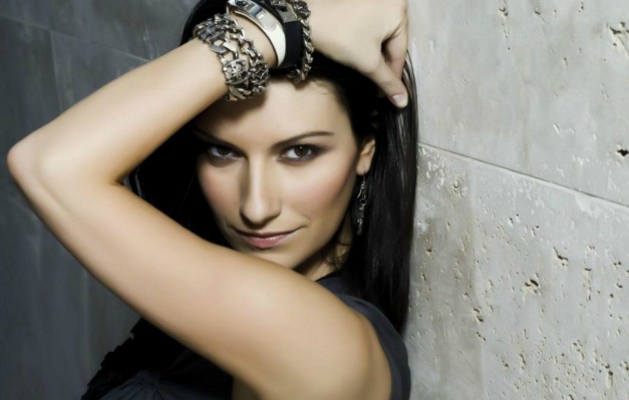 'Simili' - Il Nuovo Album di Laura Pausini
